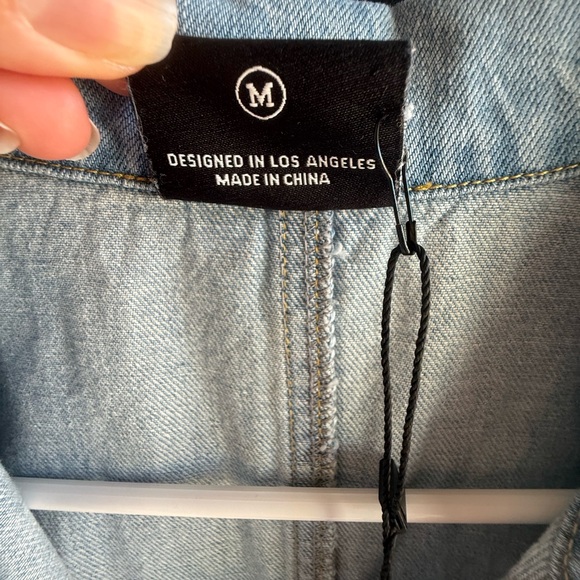 NWT MIOU MUSE BLUE JEAN BEAUTY LIGHT WASH DEMIN ZIP FRONT JUMPSUIT Size Medium - Picture 9 of 15